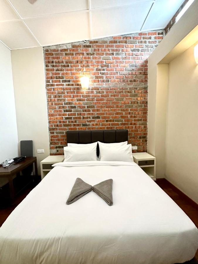 Madras Inn 58-1 Private Bathroom ジョージタウン エクステリア 写真